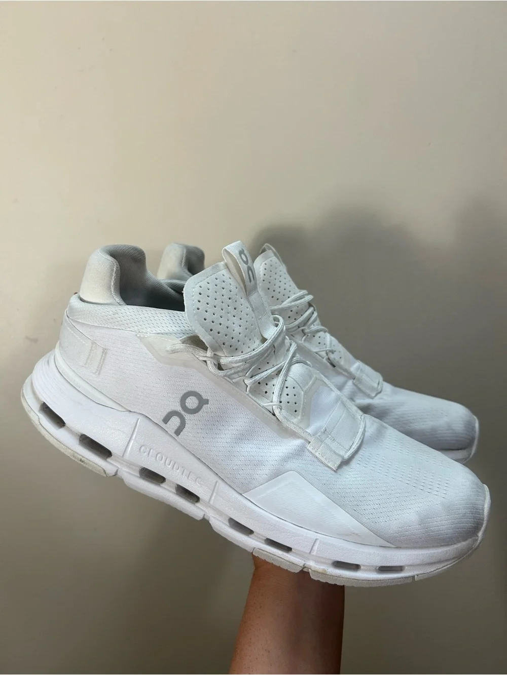 Men’s On Running CloudNova 2 White Running Sneakers Size 11